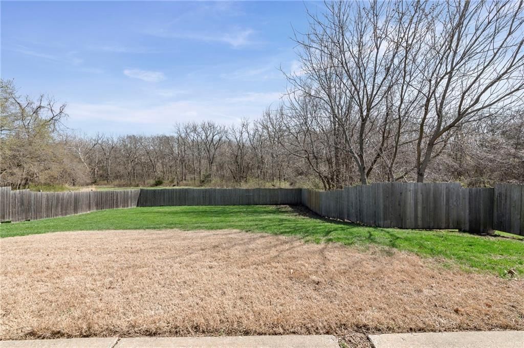 701 NE Banner Drive — photo 57