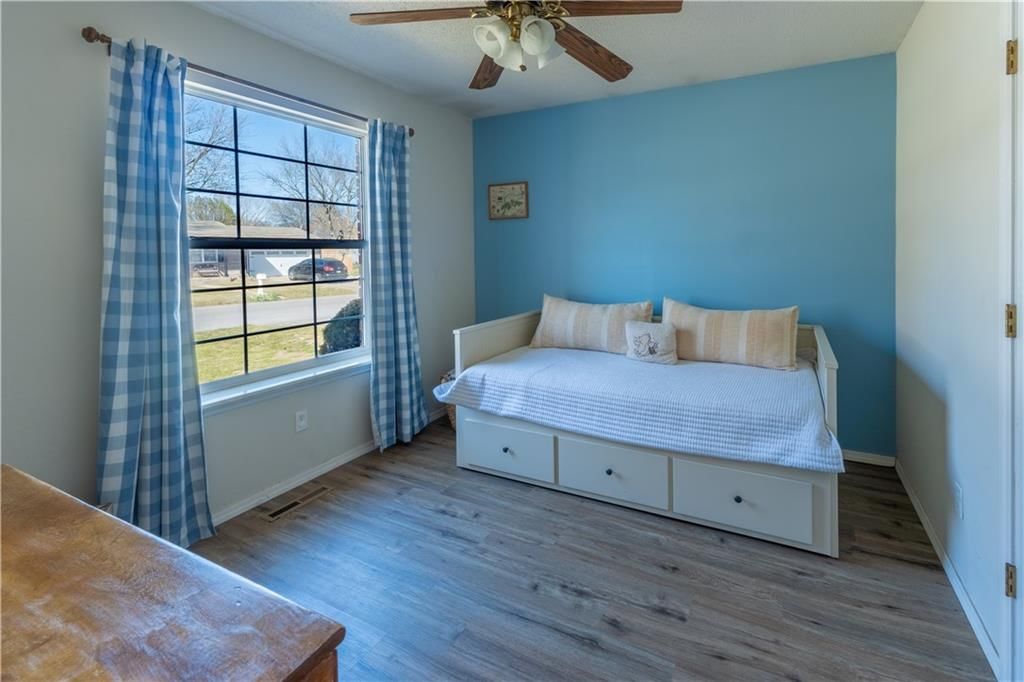 513 Kennedy Street — photo 18