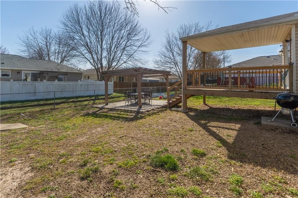 513 Kennedy Street — photo 32
