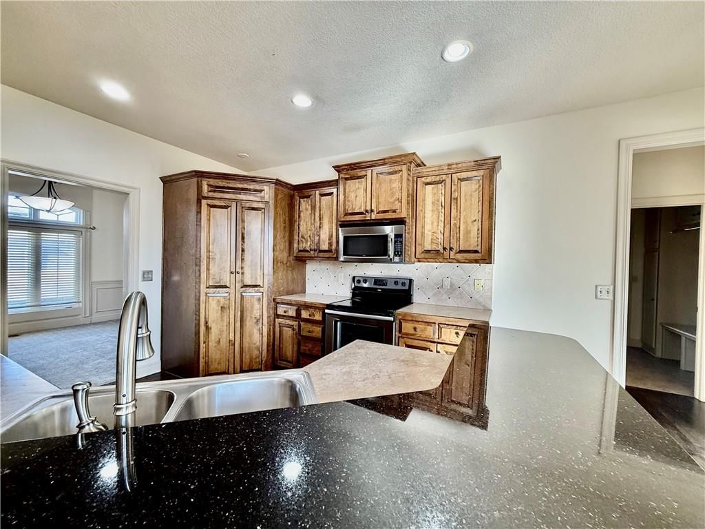 300 SW Eagles Ridge Drive — photo 10