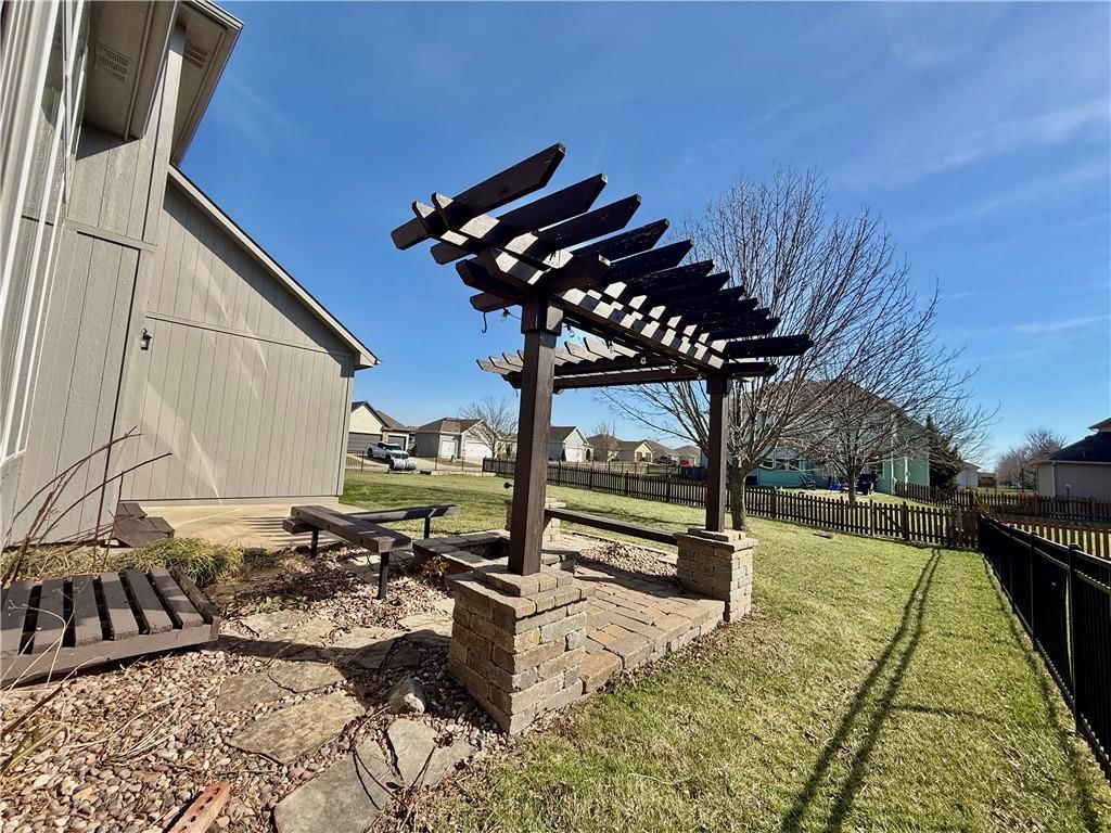 300 SW Eagles Ridge Drive — photo 48