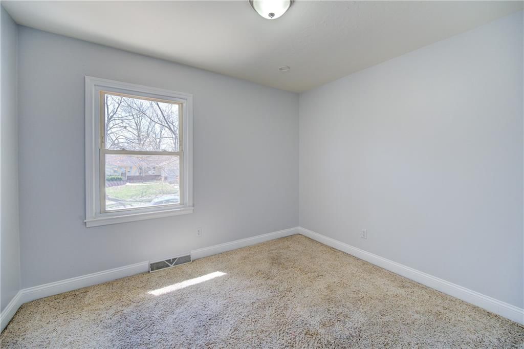 311 SW Pinnell Drive — photo 14