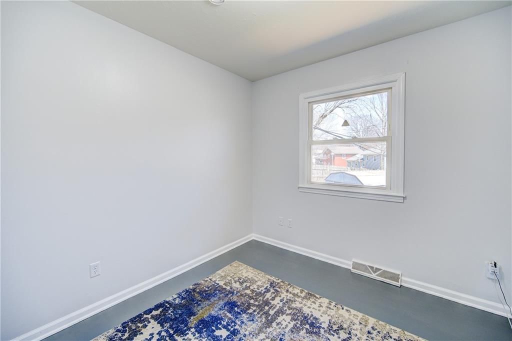 311 SW Pinnell Drive — photo 15