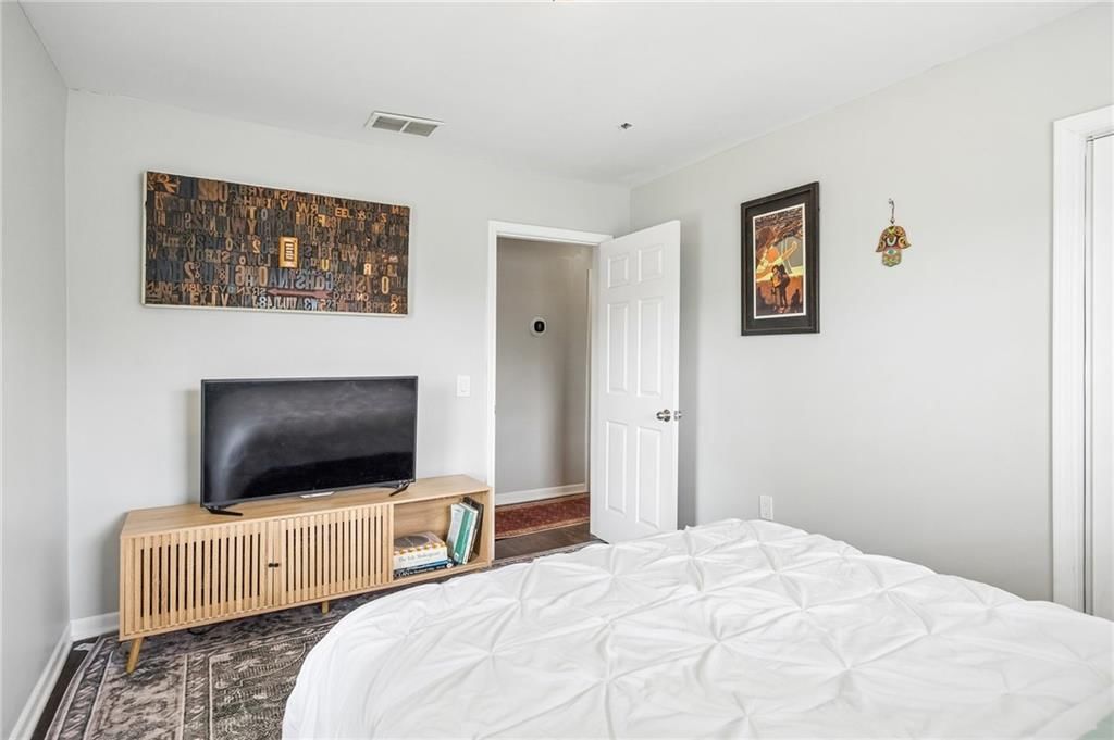 3634 Wayne Avenue — photo 18