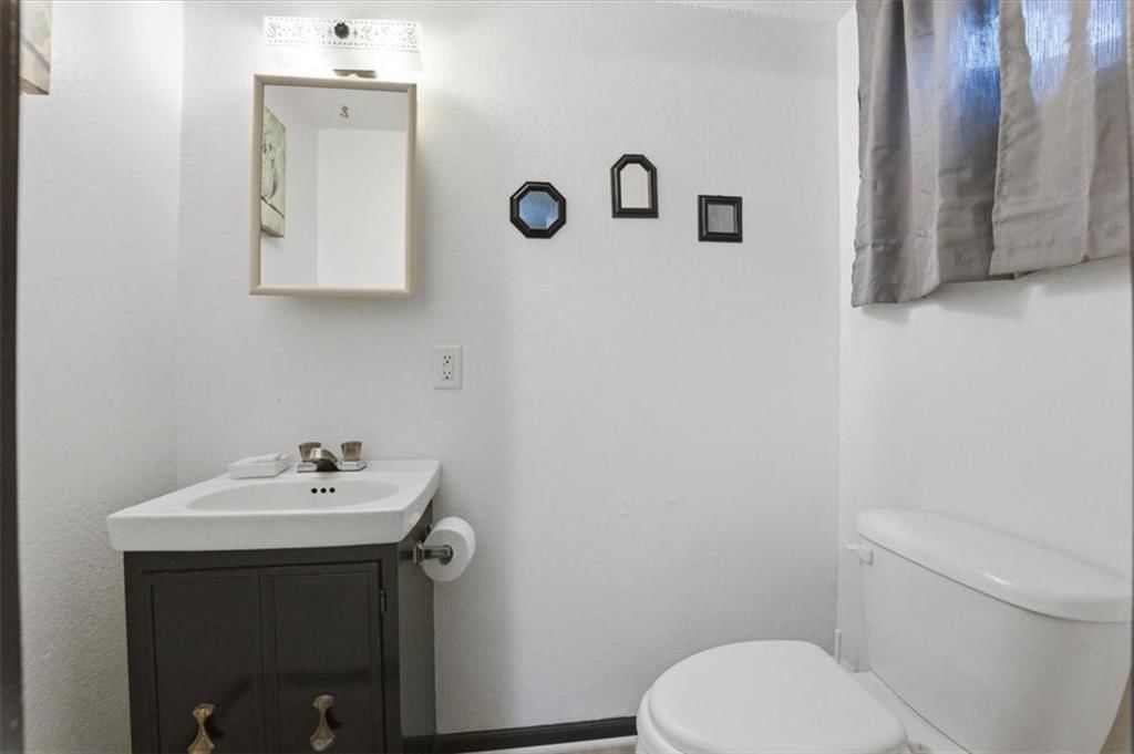 216 S Shrank Avenue — photo 19