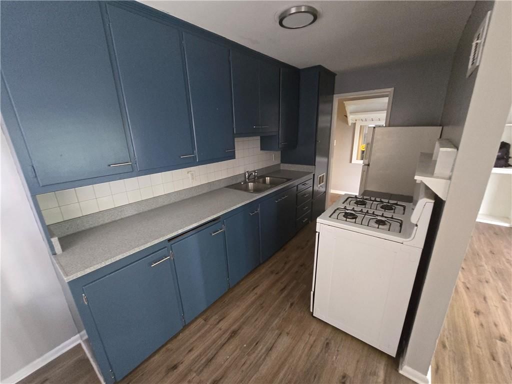 105 S Crysler Avenue — photo 5