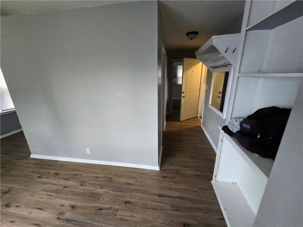 105 S Crysler Avenue — photo 7