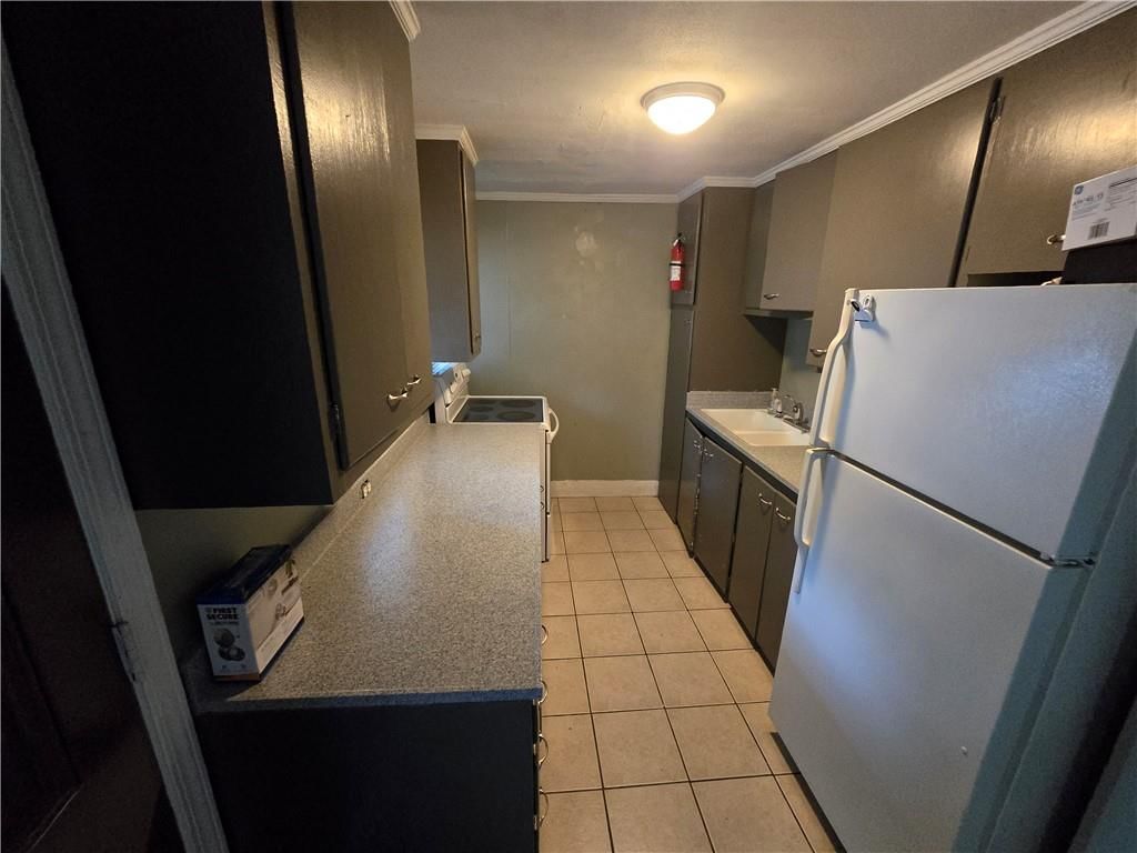 105 S Crysler Avenue — photo 9