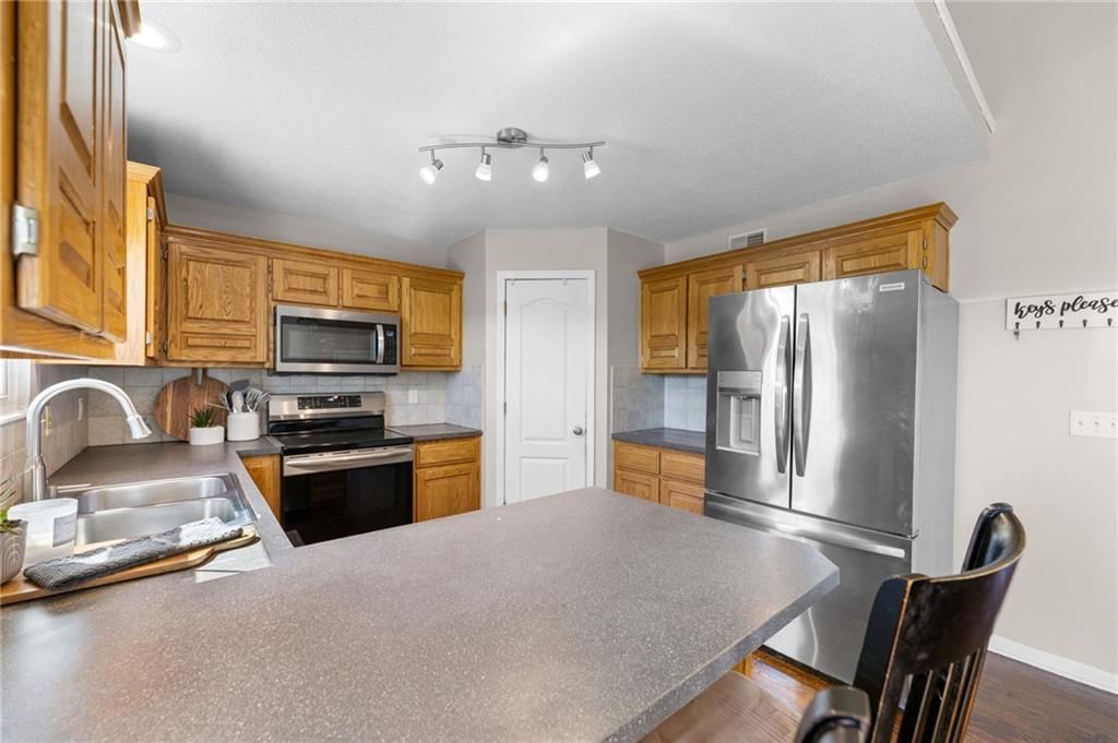 715 MADISON CREEK Court — photo 10