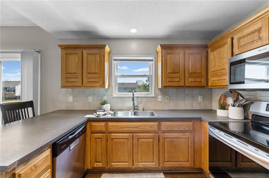 715 MADISON CREEK Court — photo 11
