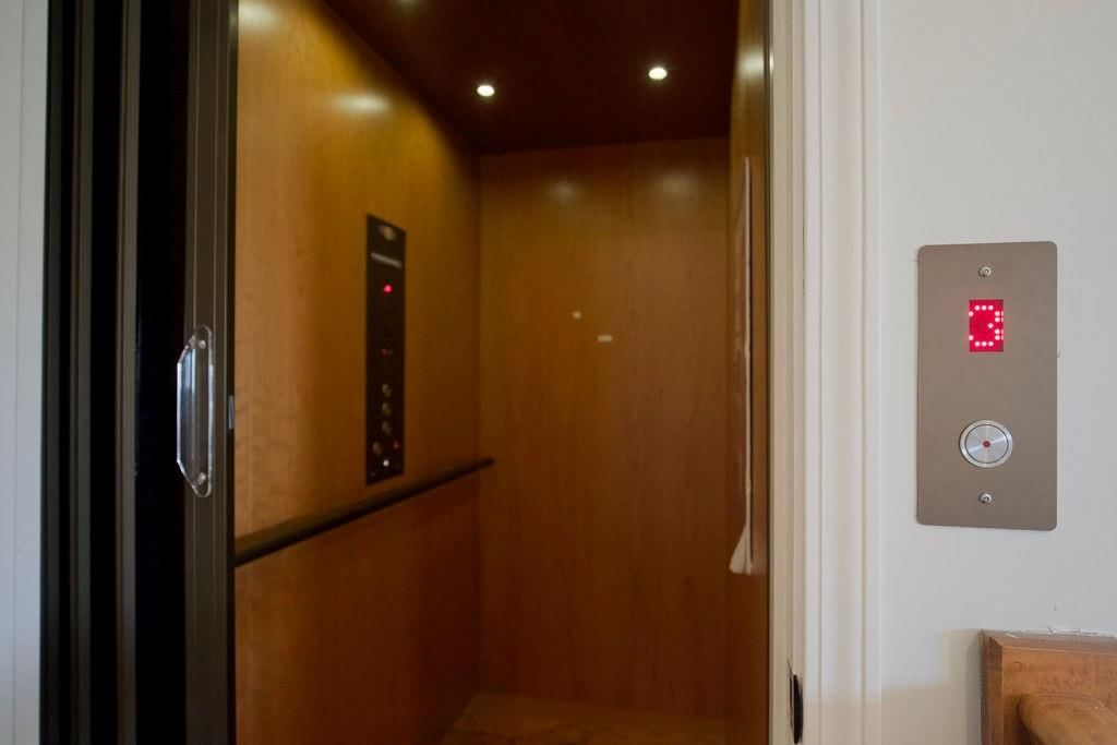 875 Clearview Drive — photo 12
