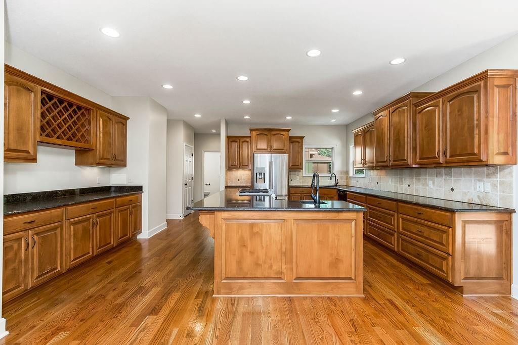 875 Clearview Drive — photo 15
