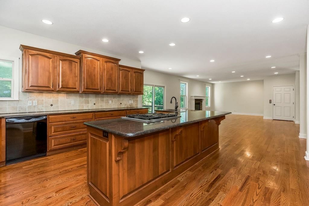 875 Clearview Drive — photo 17