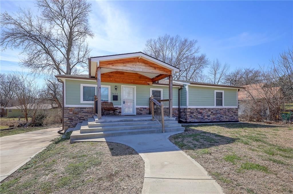 3423 Yecker Avenue — photo 3