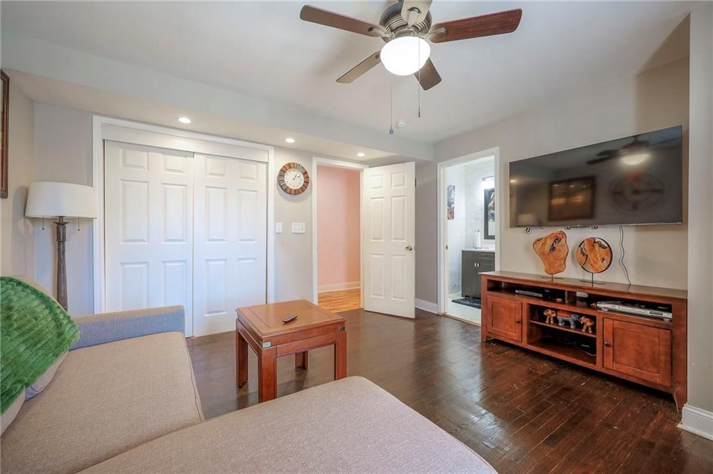 3423 Yecker Avenue — photo 21