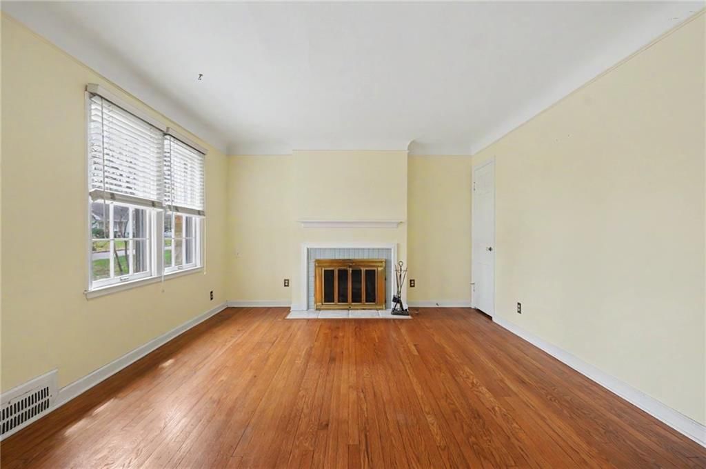 5212 W 57th Terrace — photo 8