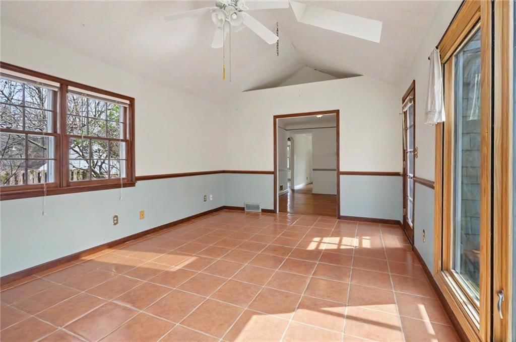 5212 W 57th Terrace — photo 22