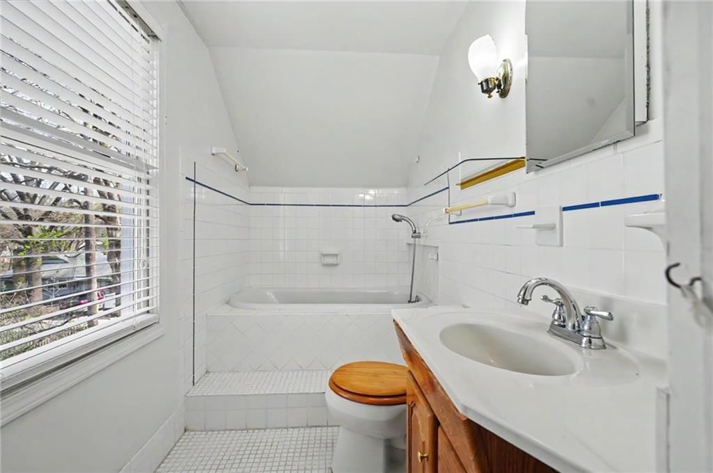 5212 W 57th Terrace — photo 52