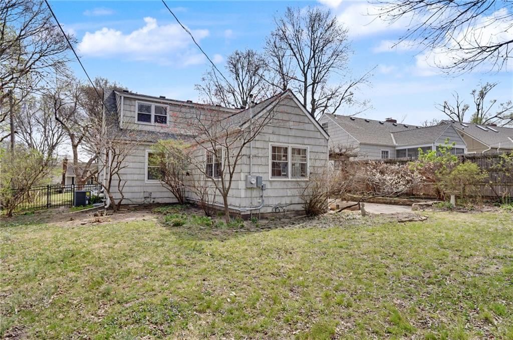 5212 W 57th Terrace — photo 69