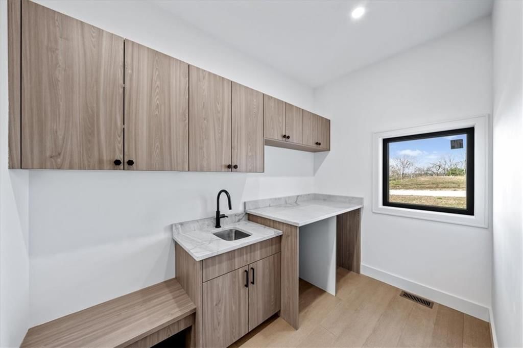 2611 NW 84th Terrace — photo 13