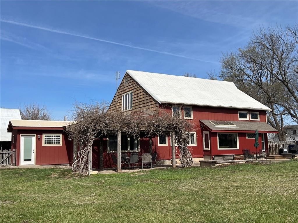 797 E 1217 Road, Lawrence, KS