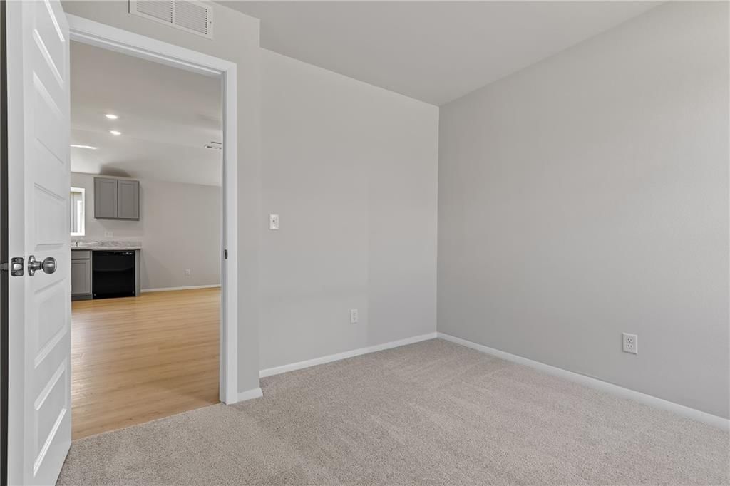 20843 Fairview Street — photo 9