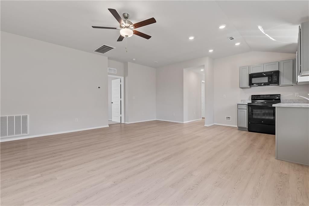 20843 Fairview Street — photo 11