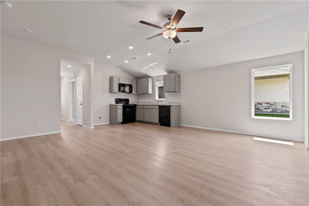 20843 Fairview Street — photo 12