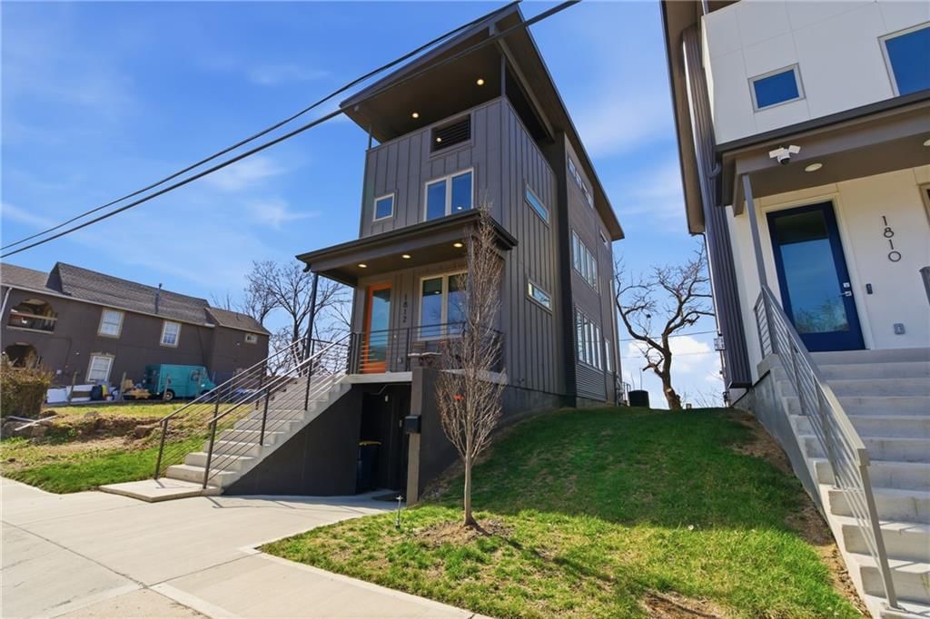 1812 Mercier Street — photo 2