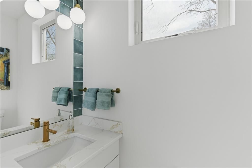 1812 Mercier Street — photo 12