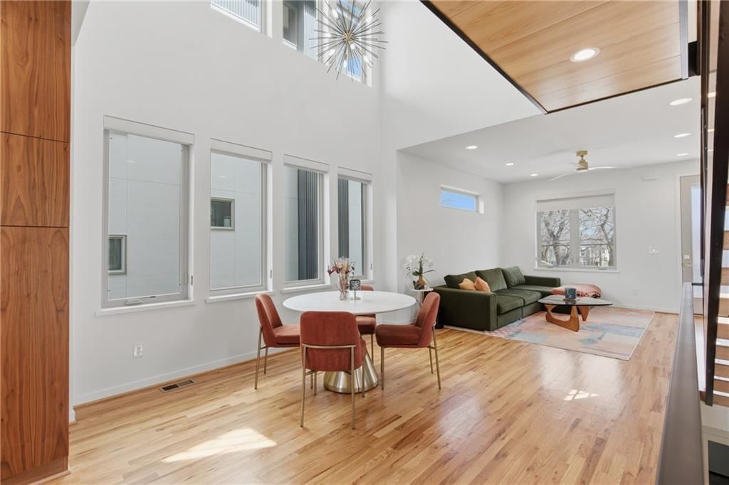 1812 Mercier Street — photo 17