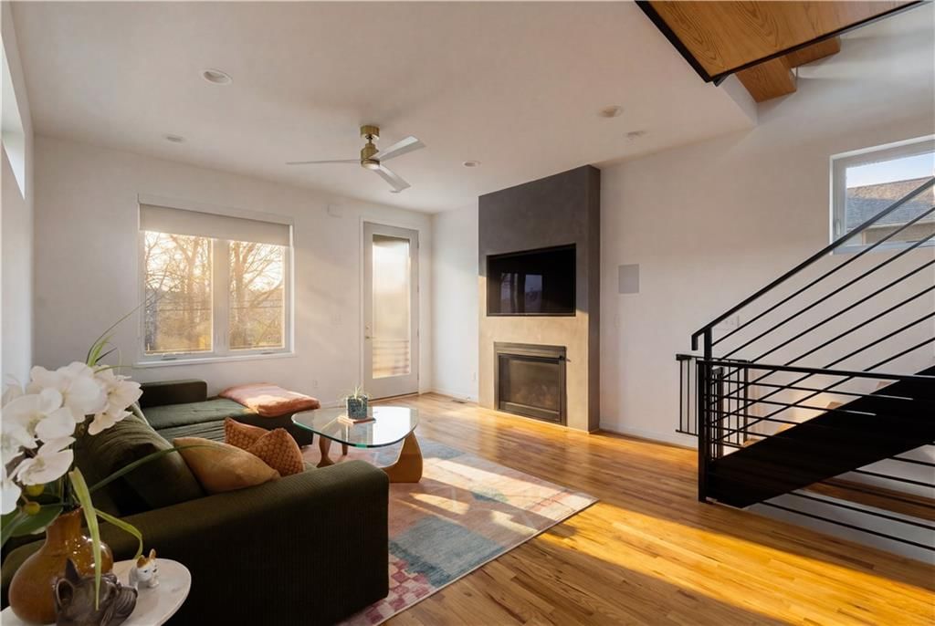 1812 Mercier Street — photo 19