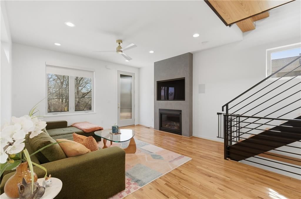1812 Mercier Street — photo 20