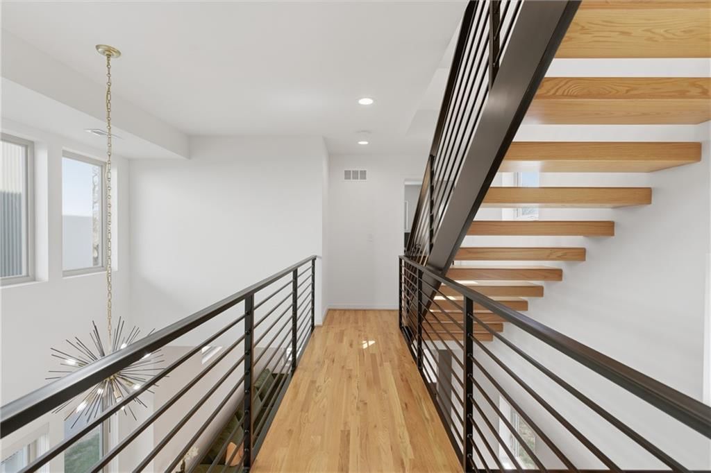 1812 Mercier Street — photo 22