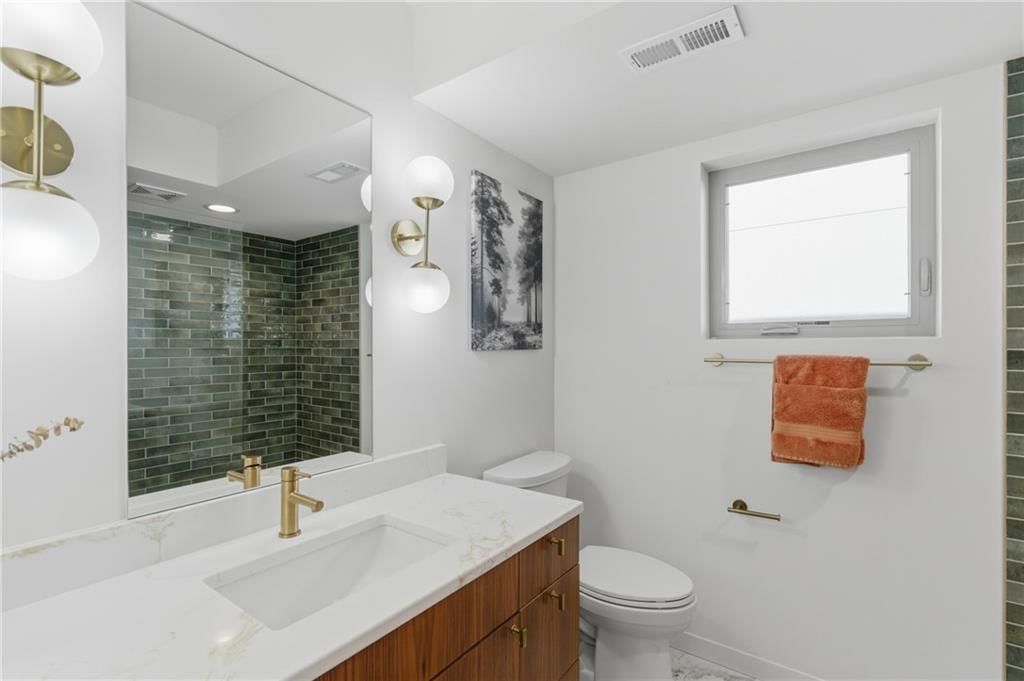 1812 Mercier Street — photo 23