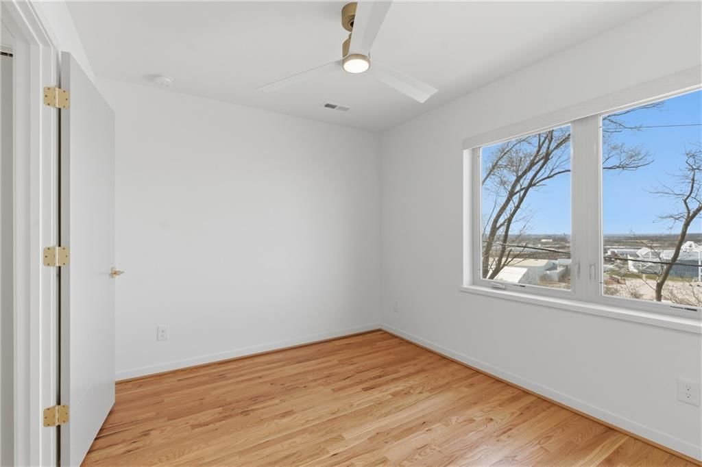 1812 Mercier Street — photo 24