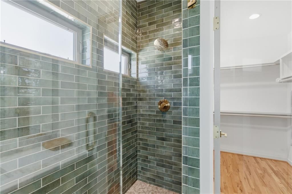 1812 Mercier Street — photo 33