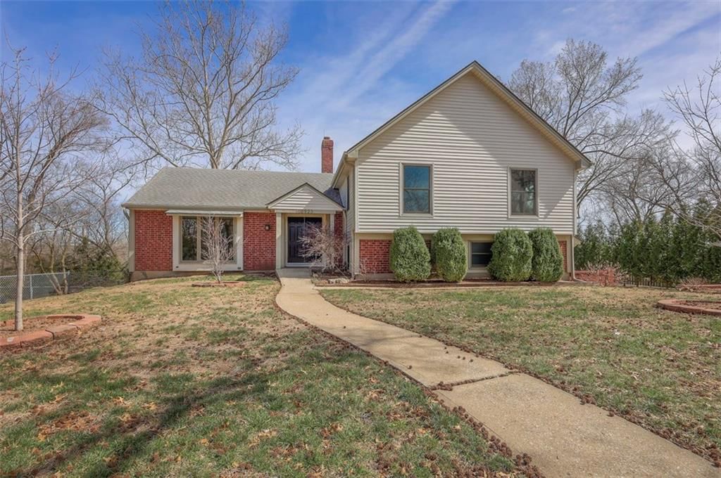 10923 Lydia Avenue — photo 2