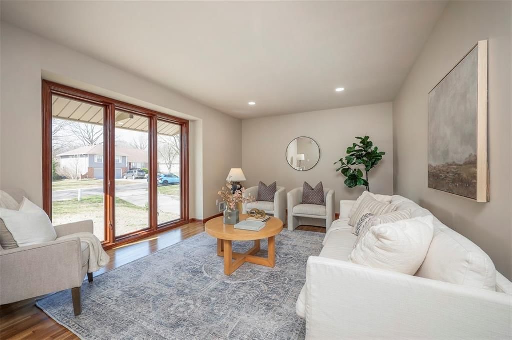10923 Lydia Avenue — photo 7