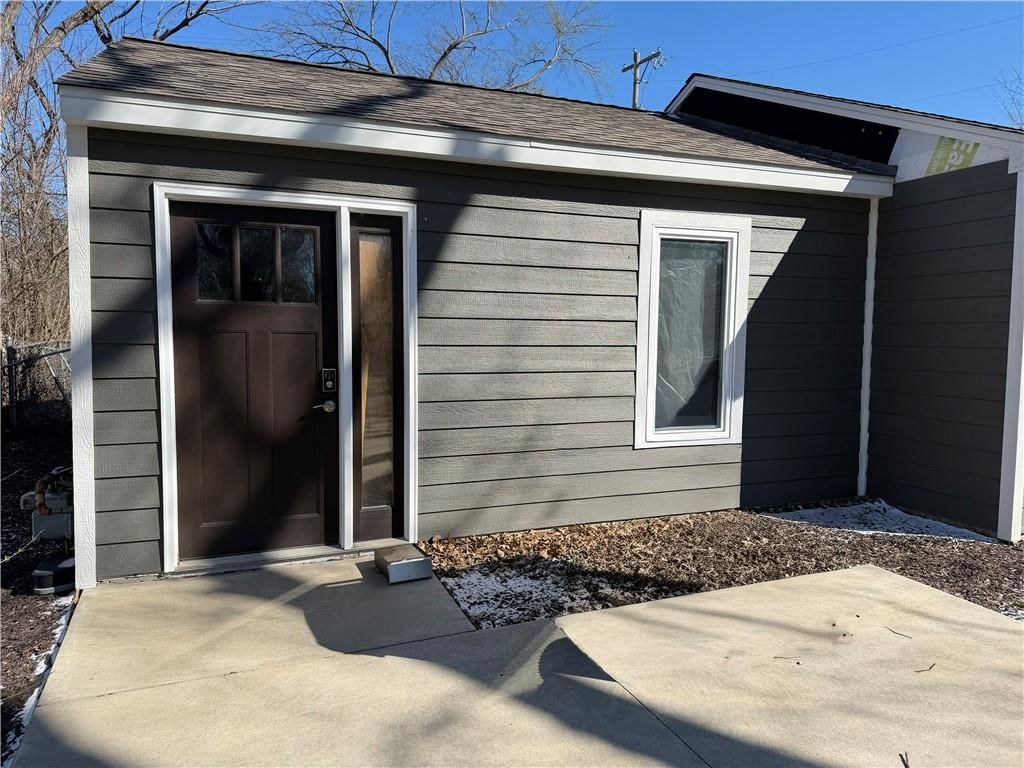 2608 Moundview Drive — photo 2
