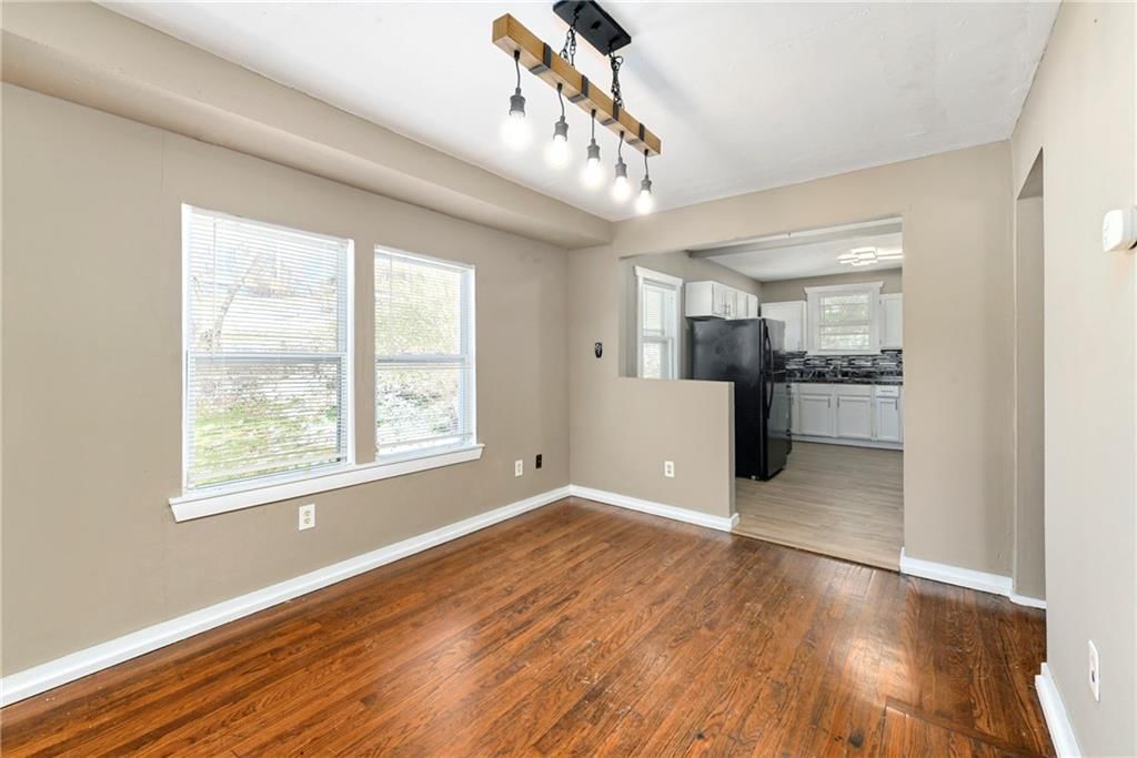 4427 Agnes Avenue — photo 9