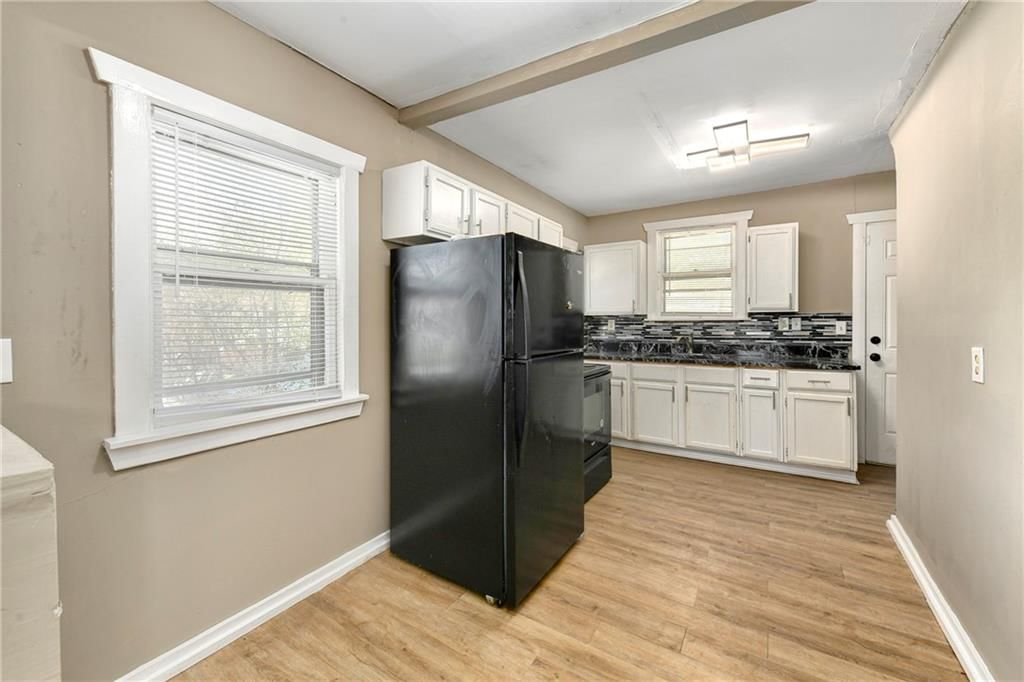 4427 Agnes Avenue — photo 12