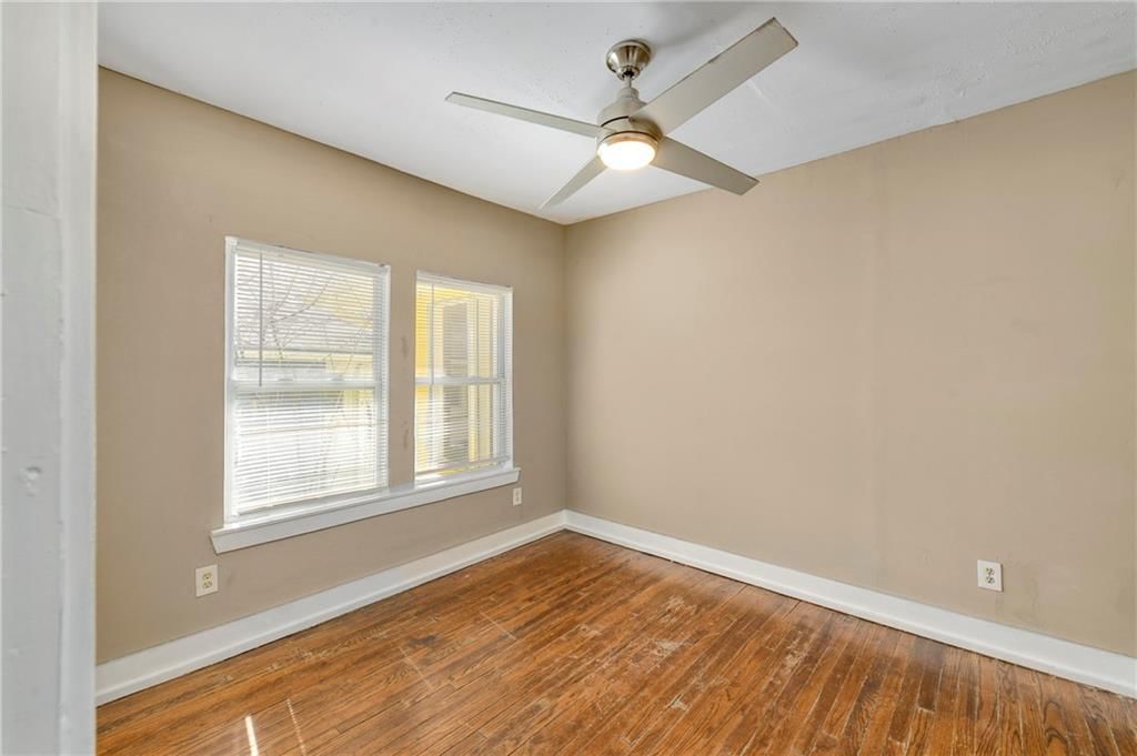 4427 Agnes Avenue — photo 16