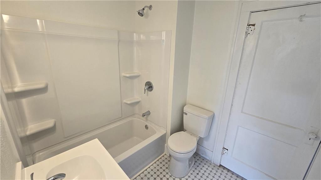 340 Mansur Street — photo 8