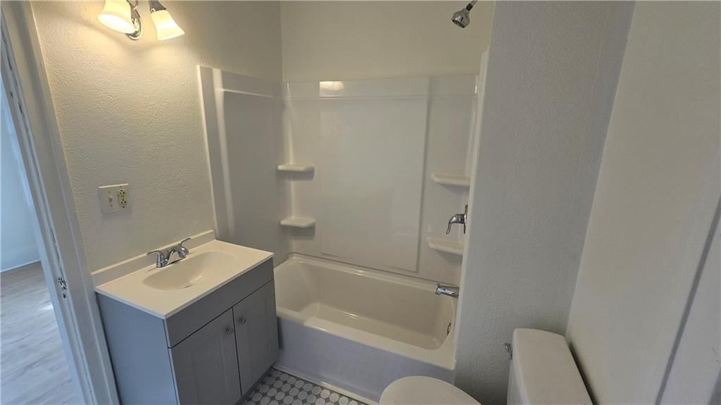 340 Mansur Street — photo 9