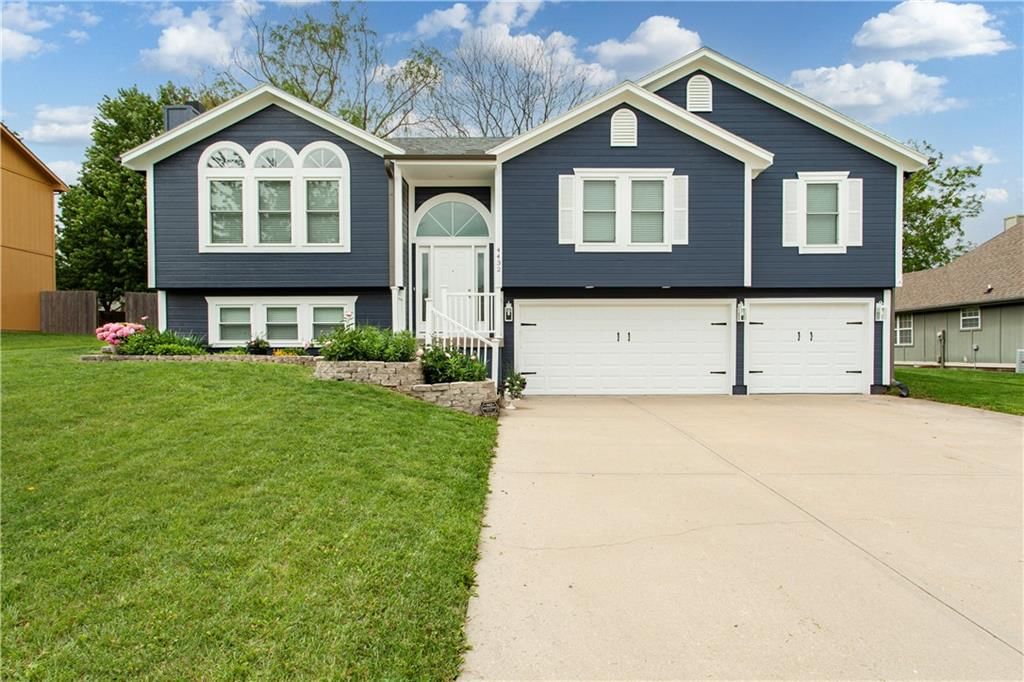 4432 SW Rivulet Drive, Lee's Summit, MO