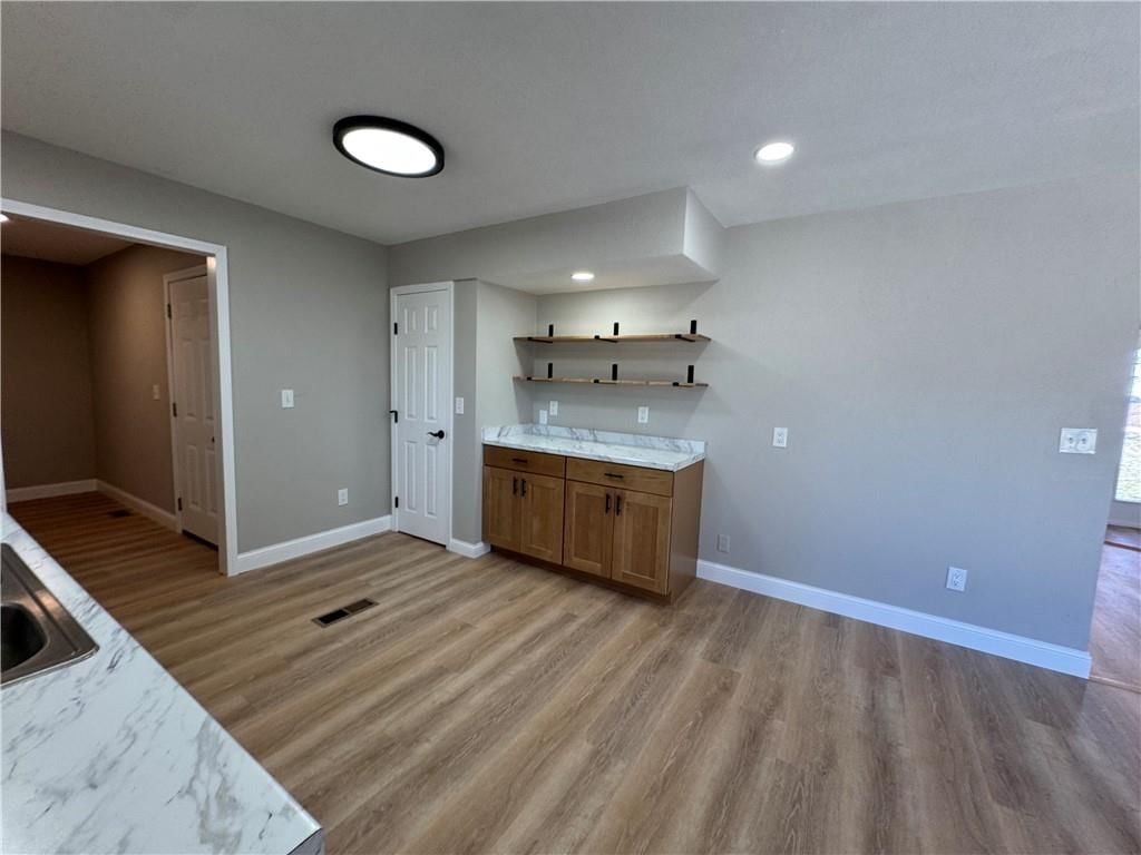 1601 N Dreher Street — photo 11