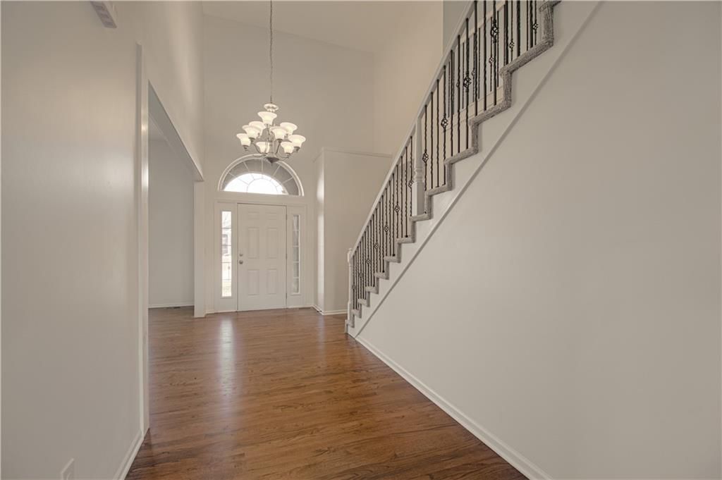 10224 N Willow Avenue — photo 3