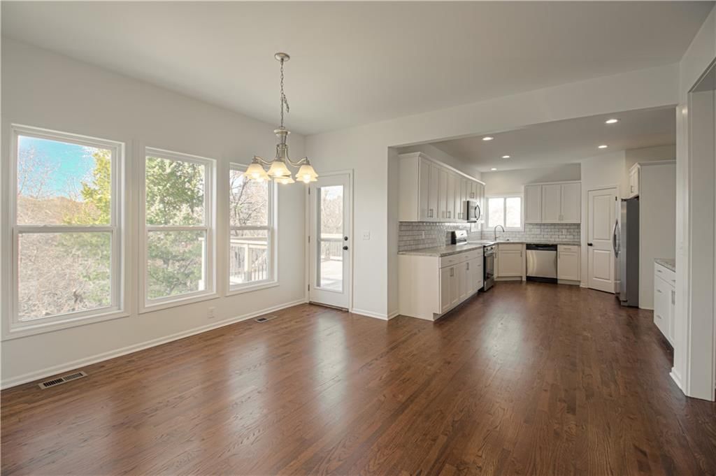 10224 N Willow Avenue — photo 11