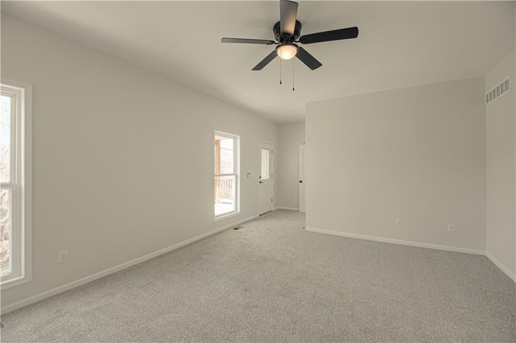 10224 N Willow Avenue — photo 18